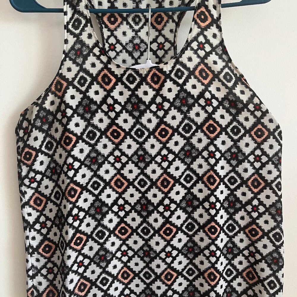 Ann Taylor Loft Diamond Geometric Blouse in Small Petite